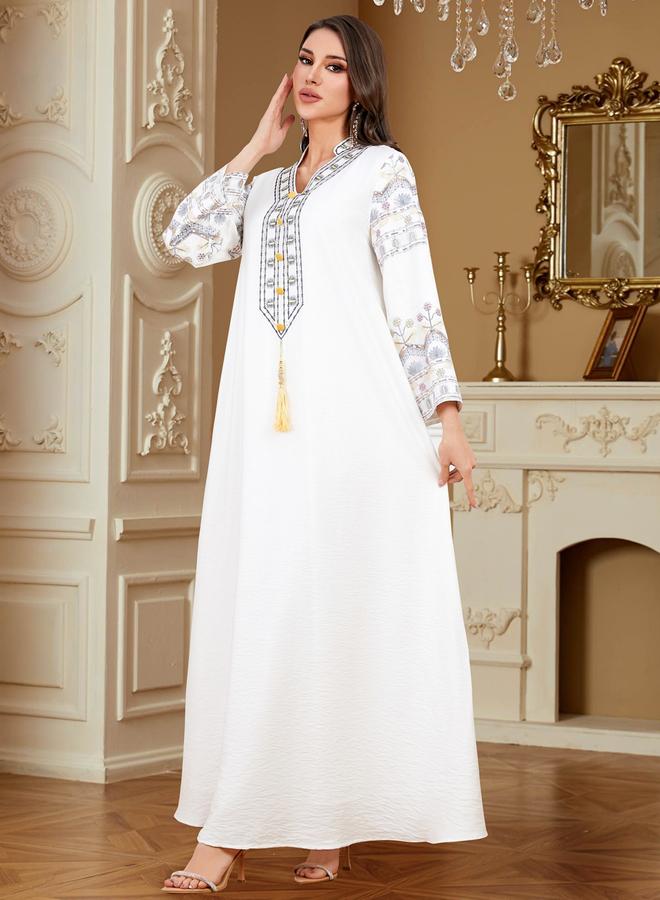 جلابية مطرزة بقصة واسعة